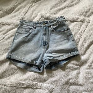 Light washed mid rise denim shirts